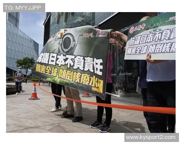 熊类踪迹现身草坪日本J3福岛联决定暂停球迷参观活动 熊类踪迹现身草坪日本J3福岛联决定暂停球迷参观活动